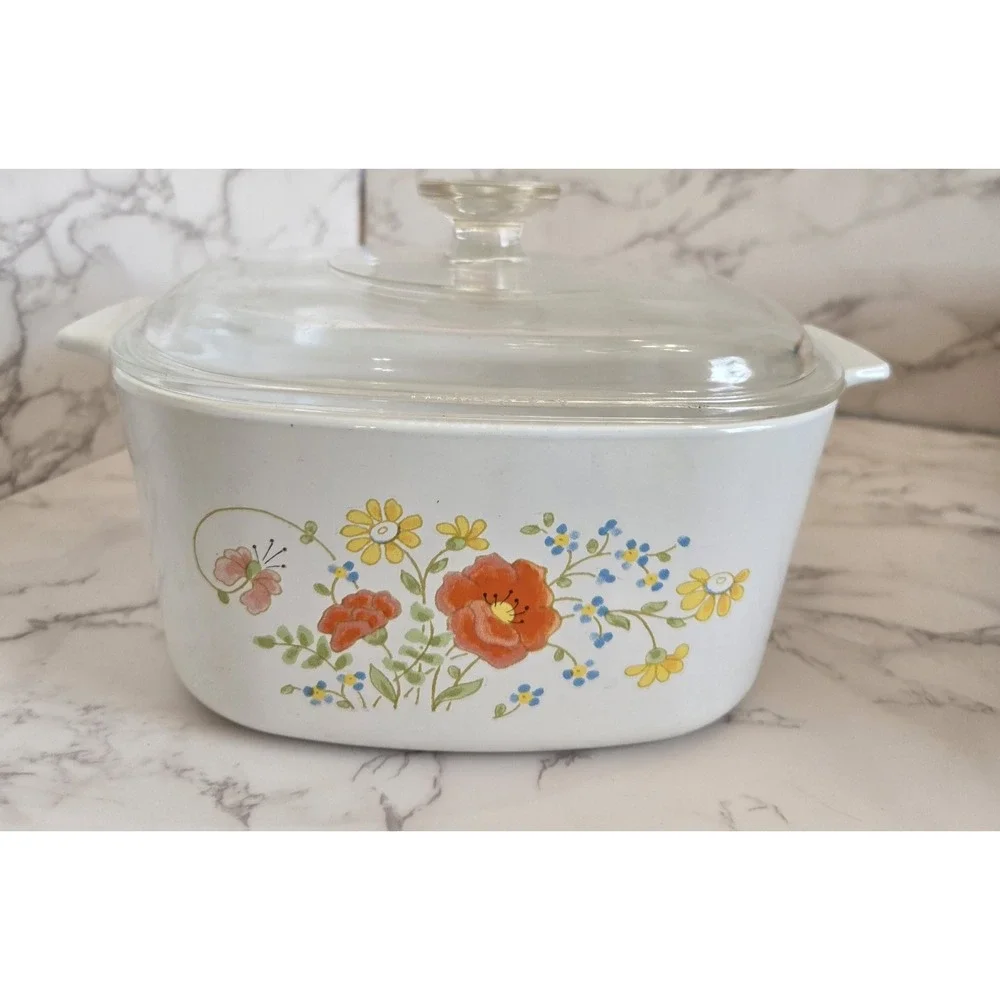 Vintage 3 Qt. Cassoral Collectable Corningware Dish With Lid Poppy Design‎